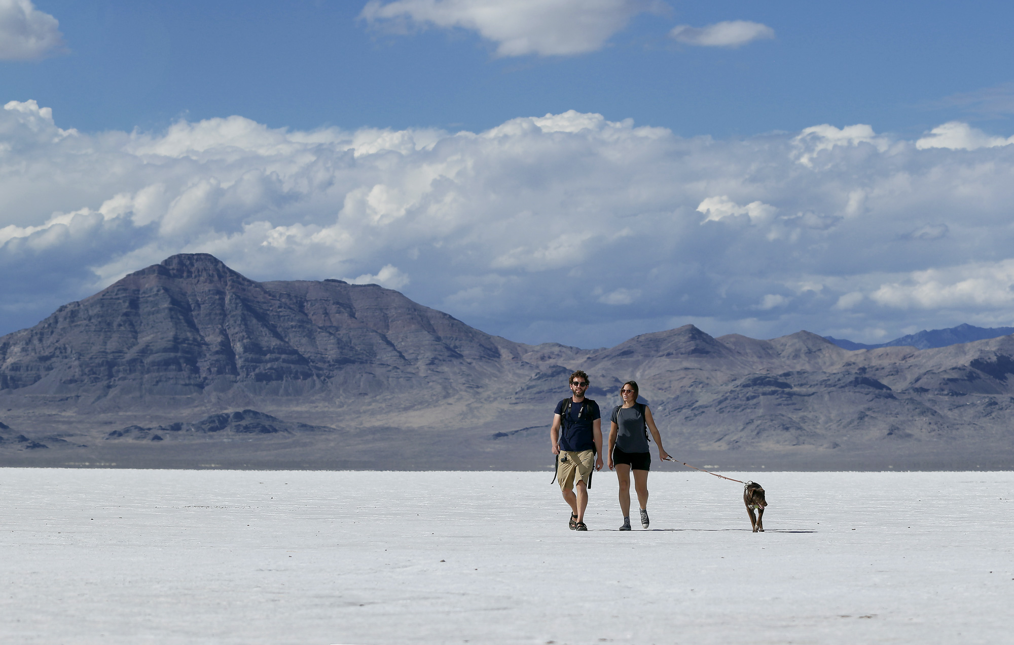 A Quick Guide to Visiting the Bonneville Salt Flats Visit Utah